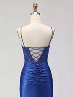 Robe de bal en satin bleu royal avec corset perlé et fente haute