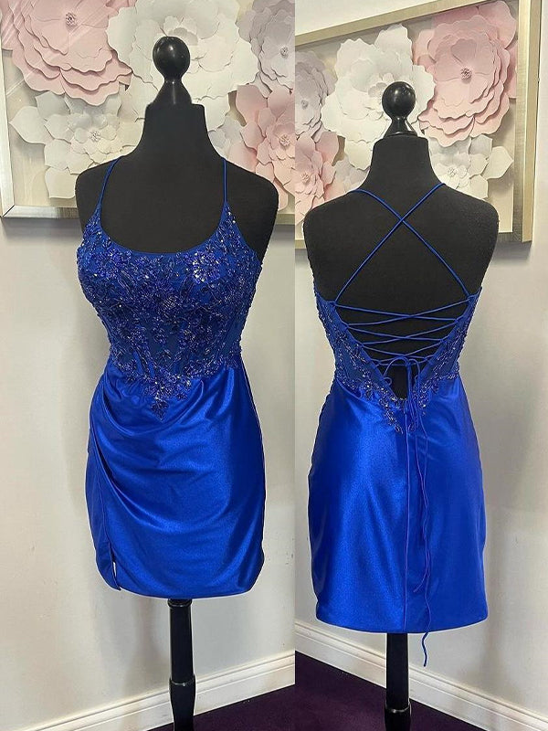 Robe courte de bal moulante à bretelles spaghetti, perles et sequins