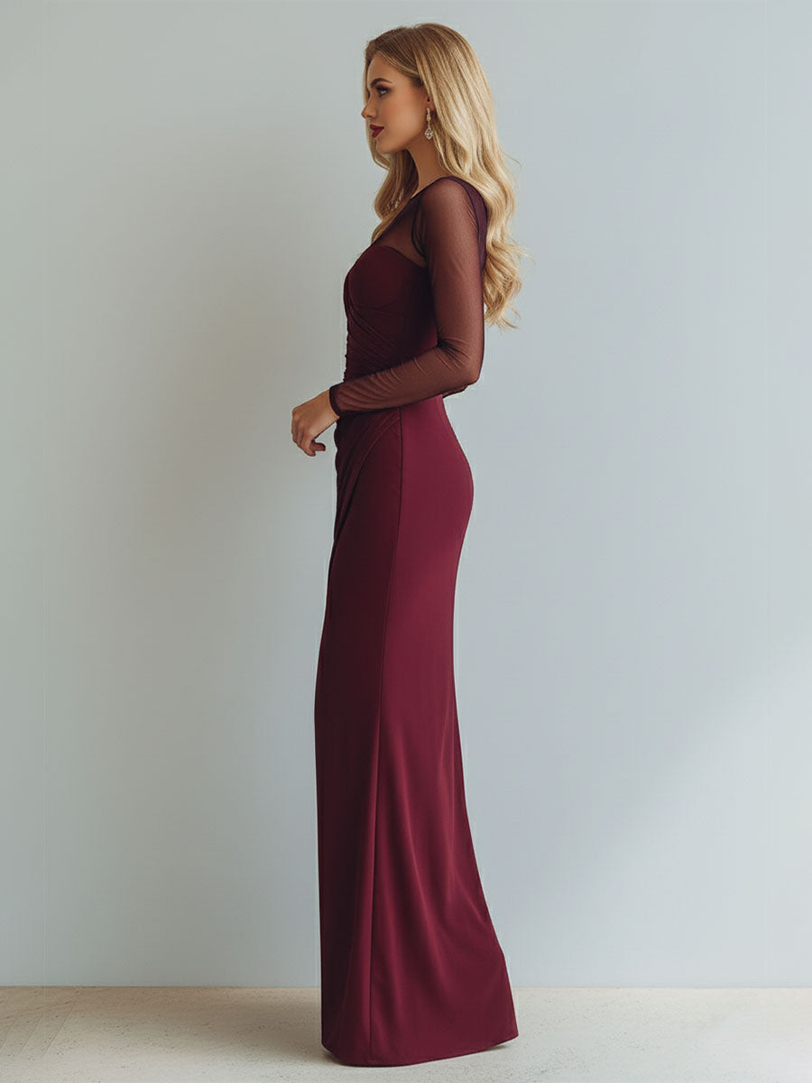 Vestido formal largo estilo sirena con escote ilusión fruncido y abertura