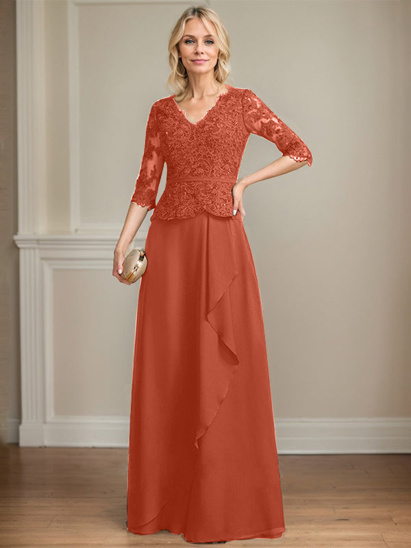 Robe mère de la mariée en dentelle et chiffon, coupe évasée, encolure en V, longue au sol avec volants en cascade et sequins