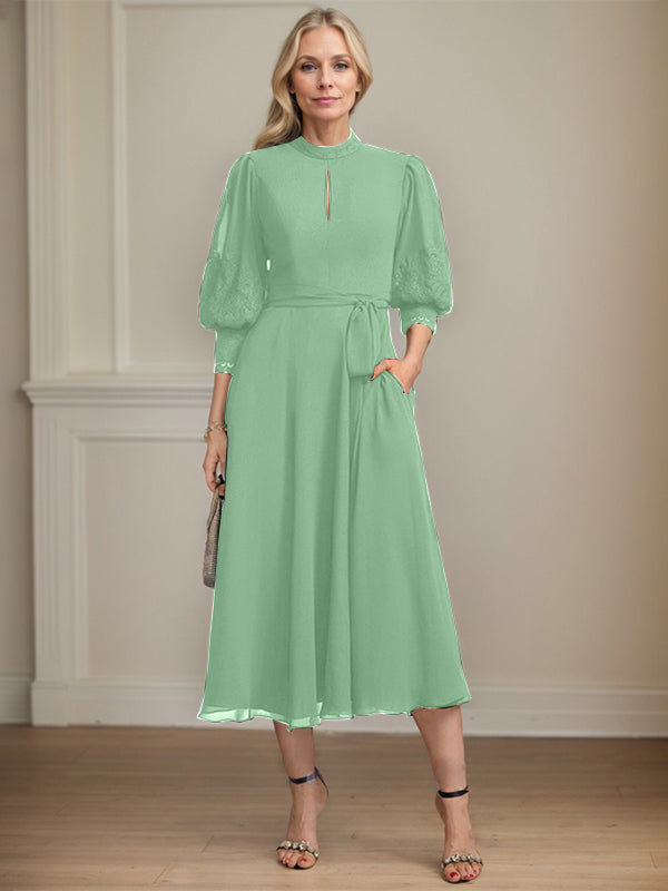 A-Linien Kleid mit hohem Kragen, tea-länge, Spitze und Chiffon, Brautmutterkleid mit Schleife