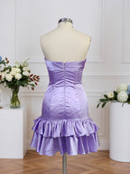 Vestido corto sin tirantes estilo columna para regreso a casa con volantes