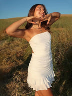 Robe courte bustier fourreau pour bal de promo avec volants