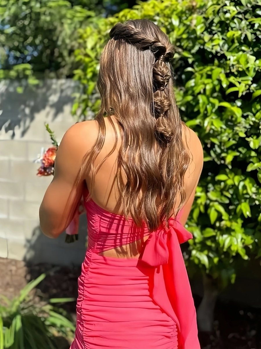Robe courte bustier fourreau pour bal de promo avec volants