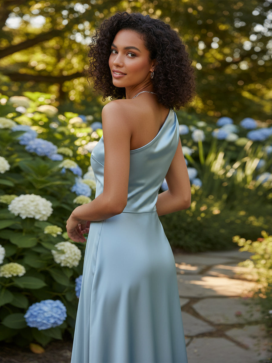 Vestido formal largo de satén azul cielo línea A de un solo hombro