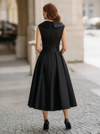 Vestido midi A-line sem mangas com decote em V, saia plissada e bolsos