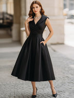 Vestido midi A-line sem mangas com decote em V, saia plissada e bolsos