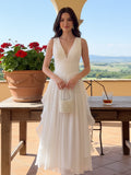 Robe maxi sans manches en chiffon à col en V avec volants en cascade