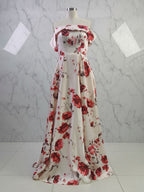 Vestido de mãe da noiva em cetim floral, linha A, ombro a ombro, com bolsos