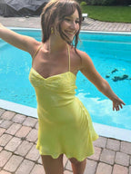 Robe courte de bal de promo en satin à bretelles spaghetti, lacets dans le dos