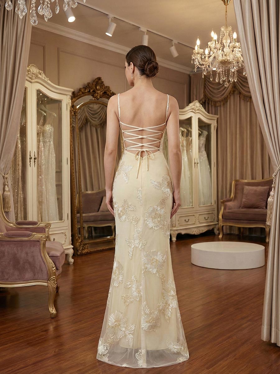 Vestido longo de baile sereia com corpete bordado floral e alças finas