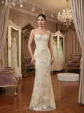 Vestido longo de baile sereia com corpete bordado floral e alças finas