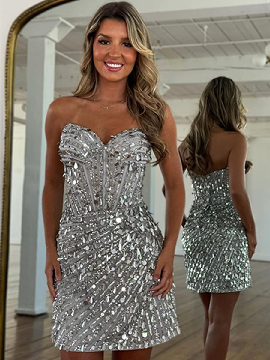 Robe courte moulante scintillante à décolleté cœur pour bal de promo avec perles