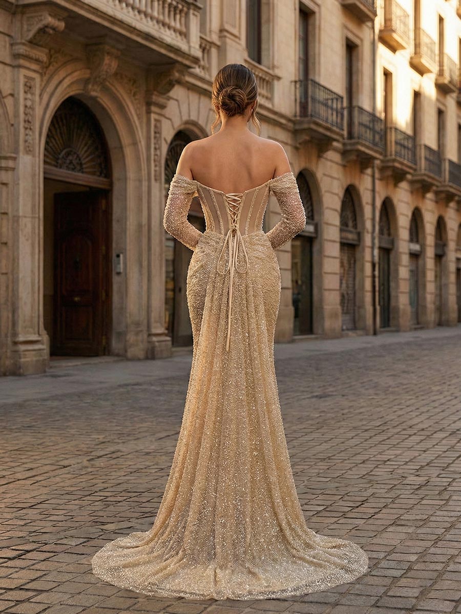Robe de bal corset sirène dorée pailletée épaules dénudées perlée