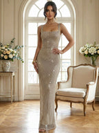 Funkelndes champagnerfarbenes langes Abendkleid mit Kristall-Mesh und quadratischem Ausschnitt