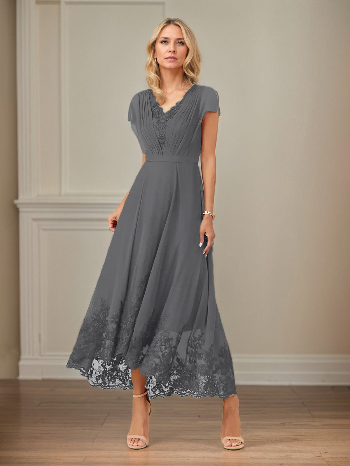 A-Linien Chiffon Kleid mit V-Ausschnitt, flatternden Ärmeln, knöchellang mit Applikationen