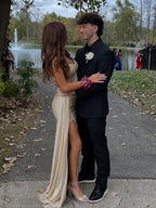Trägerloses langes Ballkleid mit Perlenbesetztem Korsett-Oberteil und Schlitz