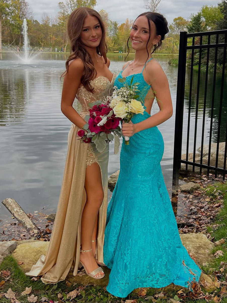 Trägerloses langes Ballkleid mit Perlenbesetztem Korsett-Oberteil und Schlitz