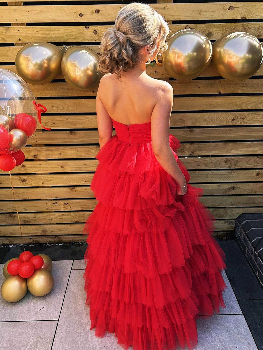 Vestido longo de baile vermelho tomara que caia com babados de tule em cascata