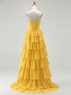 Robe de bal bustier à volants superposés avec franges perlées