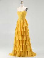 Robe de bal bustier à volants superposés avec franges perlées