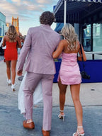 Vestido corto ajustado sin tirantes para fiesta de graduación con abertura