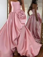 Abito da sera formale in raso senza spalline con fiori 3D e spacco alto per donna
