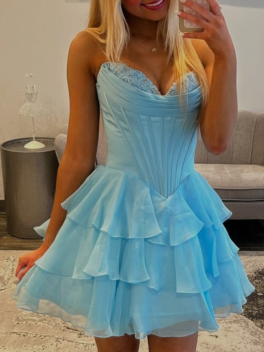 Vestido curto para festa de formatura, corte em A, corpete com babados