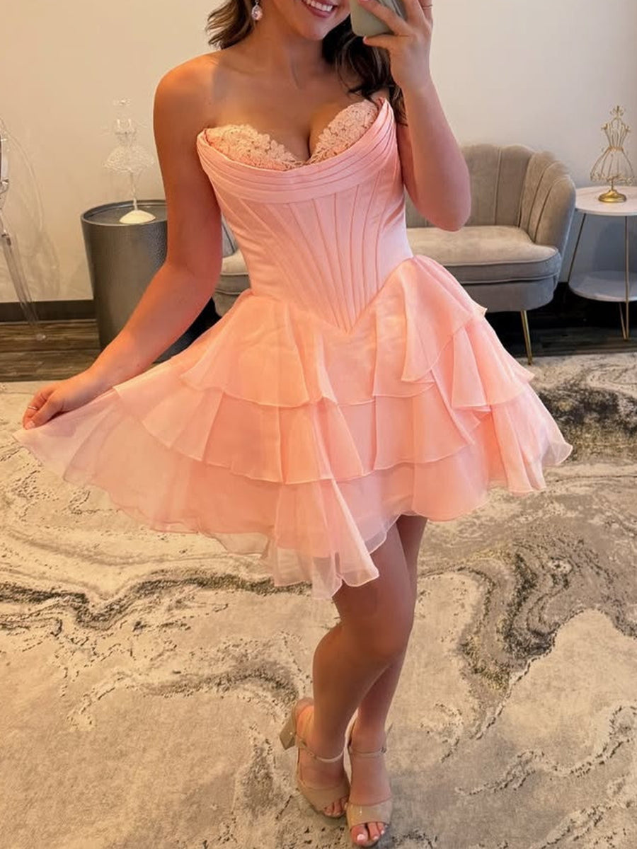 Vestido curto para festa de formatura, corte em A, corpete com babados