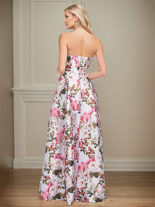 Vestido de cetim floral longo até o chão com corte evasê e ombro a ombro para mãe da noiva