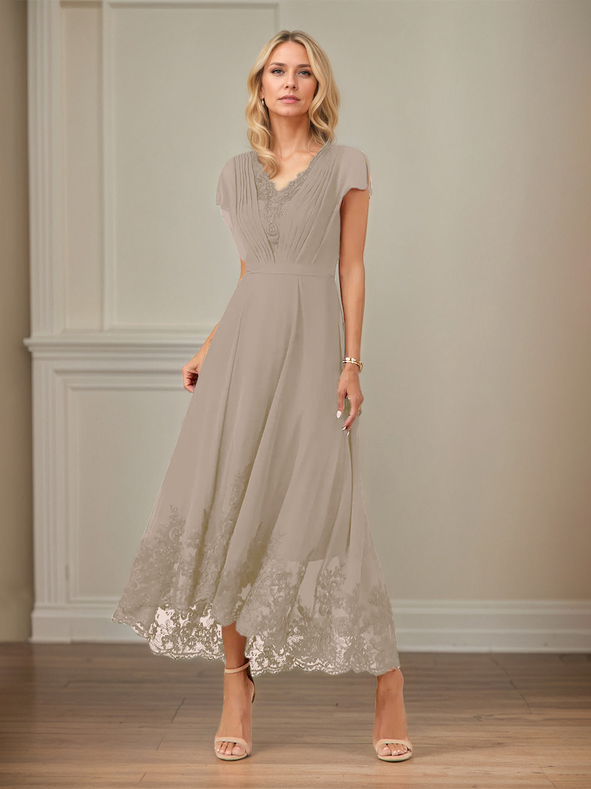 A-Linien Chiffon Kleid mit V-Ausschnitt, flatternden Ärmeln, knöchellang mit Applikationen