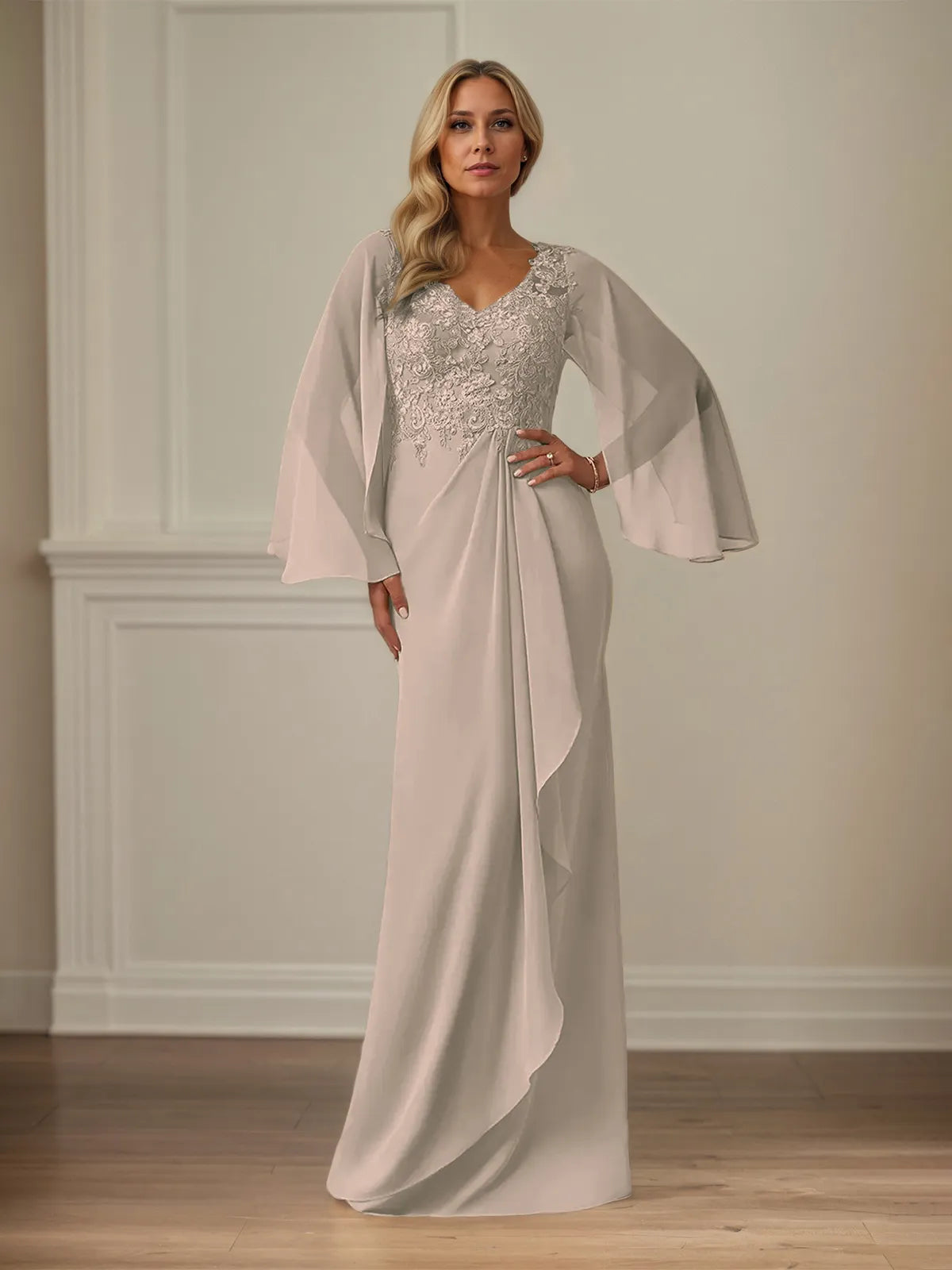 Etui/Kolumnen Chiffon V-Ausschnitt Langarm Bodenlanges Brautmutterkleid mit Applikationen