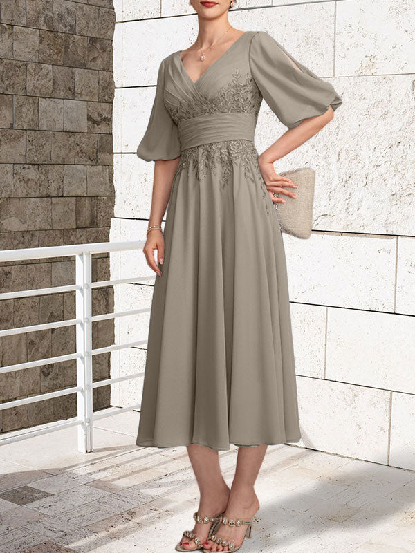 A-Linien Mutterkleid mit V-Ausschnitt, tea-length, Spitze und Chiffon mit Falten