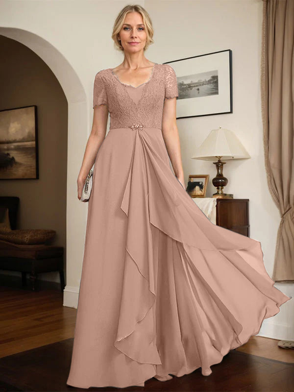 Robe mère de la mariée en mousseline et dentelle, ligne A, décolleté cœur, longueur au sol, avec perles et volants en cascade