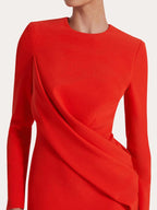 Rotes Etuikleid/Säulenkleid mit Rundhalsausschnitt, langen Ärmeln, Chiffon, bodenlang mit Rüschen, formell