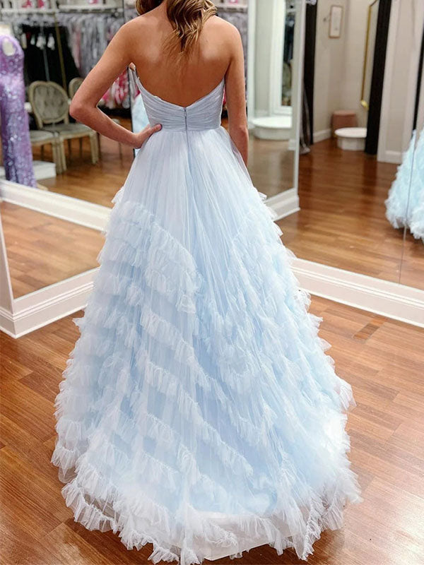 Vestido largo de graduación sin tirantes, de tul con volantes y estilo caprichoso