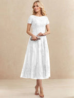 Robe de mère de la mariée A-line en tulle et dentelle, col arrondi, longueur thé