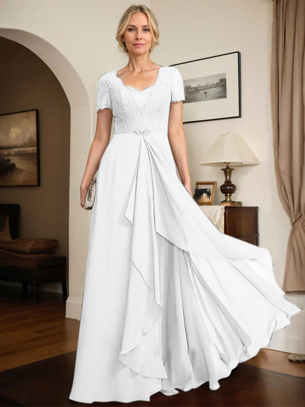 Robe mère de la mariée en mousseline et dentelle, ligne A, décolleté cœur, longueur au sol, avec perles et volants en cascade