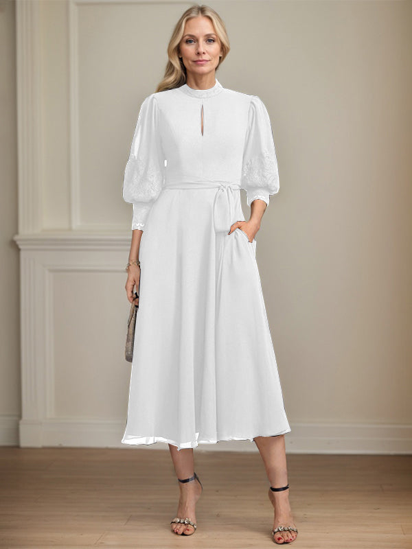 A-Linien Kleid mit hohem Kragen, tea-länge, Spitze und Chiffon, Brautmutterkleid mit Schleife