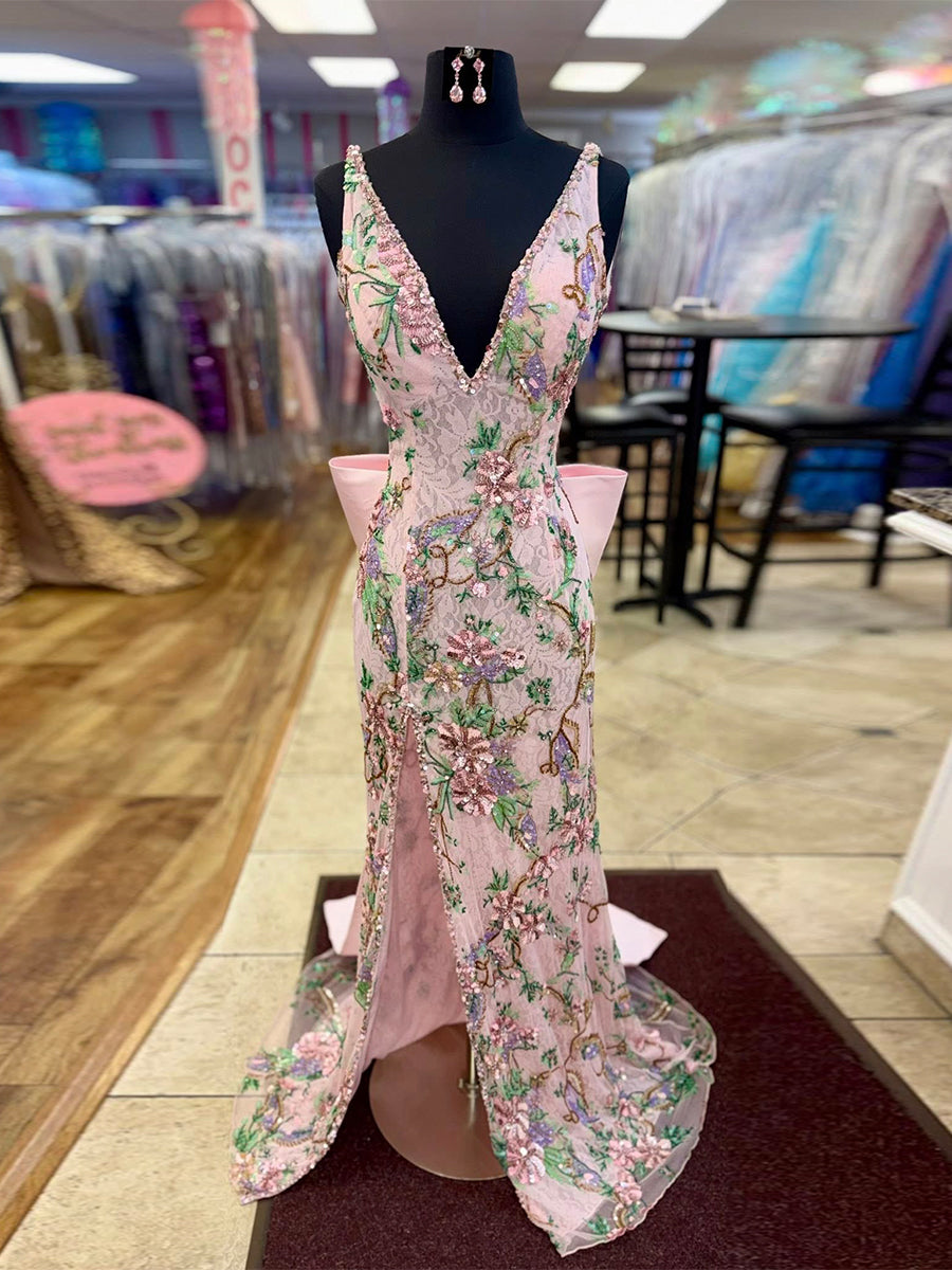 Weißes Abschlussballkleid mit floraler Stickerei, tiefem V-Ausschnitt und übergroßer Schleifen-Schleppe
