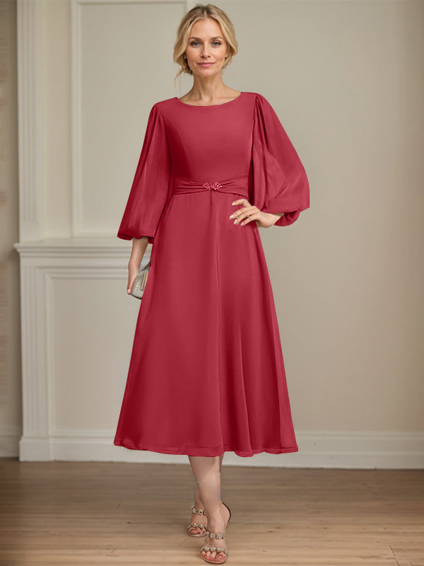 A-Linien Rundhals Tee-Länge Chiffon Kleid für die Brautmutter mit Kristallbrosche und Plissees