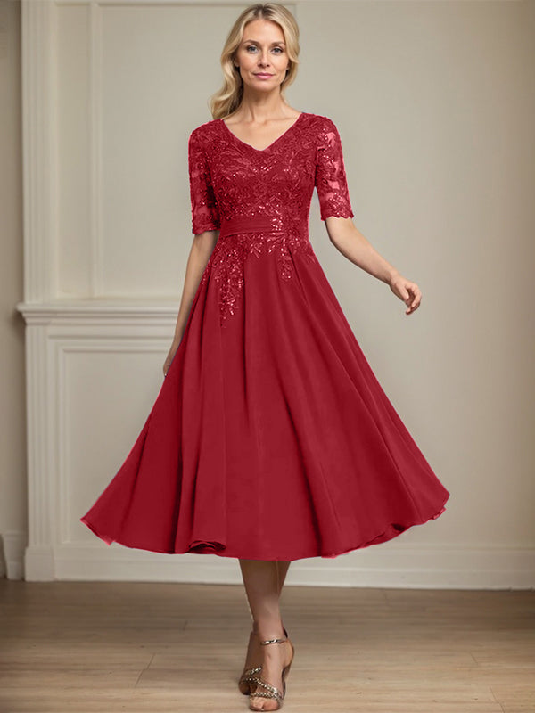 Robe de mère de la mariée en dentelle et chiffon longueur thé, ligne A, col en V avec sequins