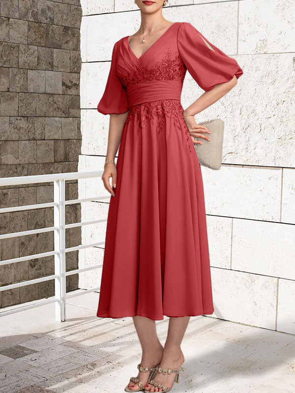 A-Linien Mutterkleid mit V-Ausschnitt, tea-length, Spitze und Chiffon mit Falten