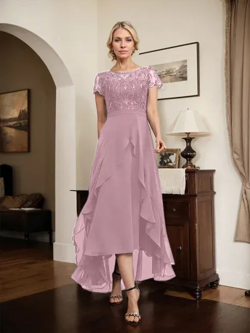 Robe mère de la mariée en chiffon et dentelle, ligne A, encolure dégagée illusion, asymétrique, avec nœud, volants et sequins