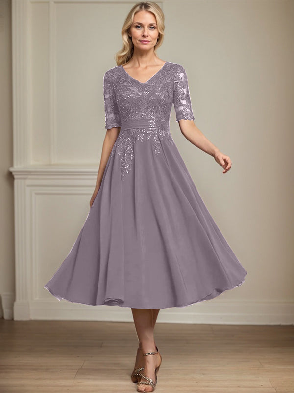 Robe de mère de la mariée en dentelle et chiffon longueur thé, ligne A, col en V avec sequins