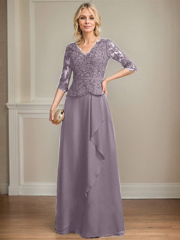Robe mère de la mariée en dentelle et chiffon, coupe évasée, encolure en V, longue au sol avec volants en cascade et sequins