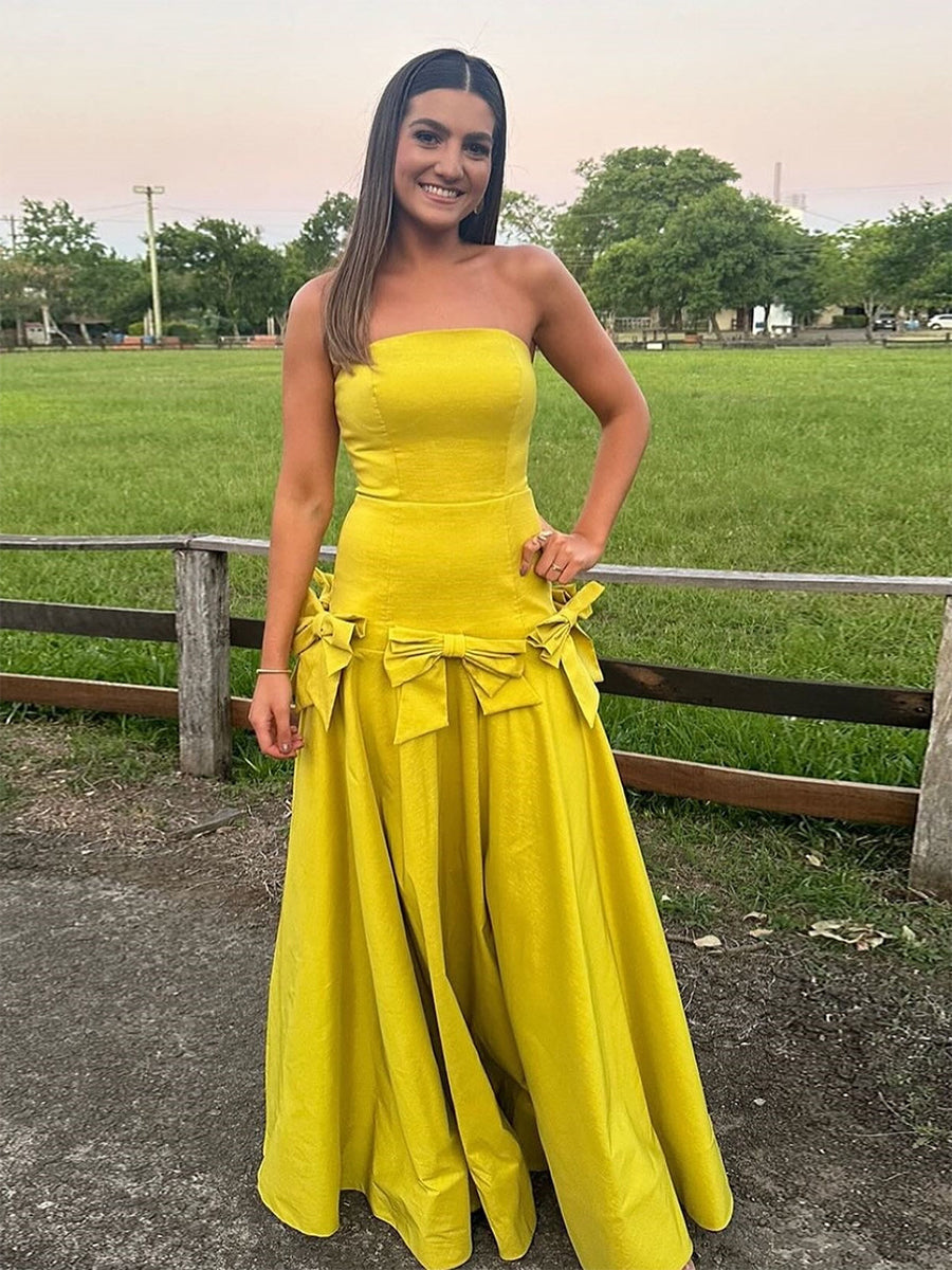 A-Linien trägerloses Ballkleid mit tiefer Taille und Schleifenakzenten