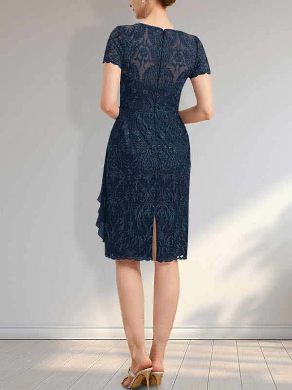 Vestido de madre de la novia hasta la rodilla estilo columna con escote ilusión redondo, encaje, gasa, volantes en cascada y lentejuelas