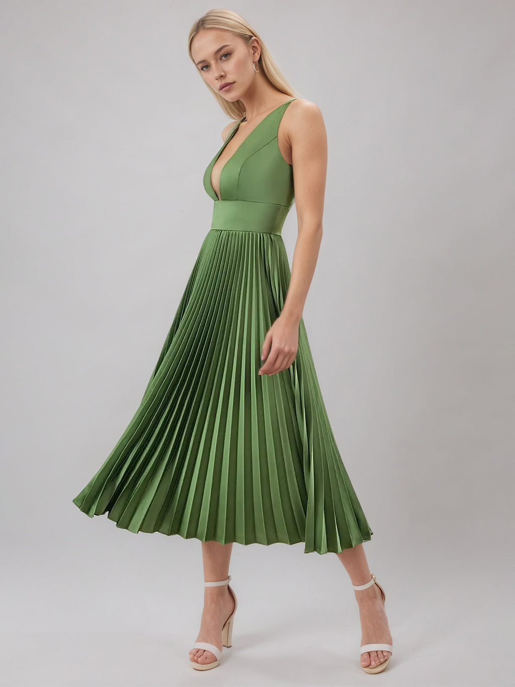 Olivgrünes A-Linien-Satin-Kleid mit V-Ausschnitt, ärmellos, tea-length