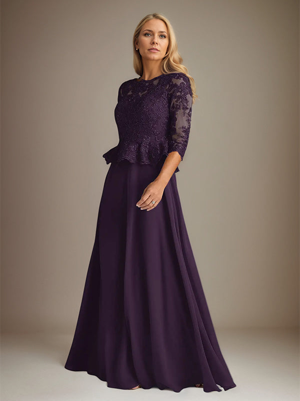 Vestido longo de chiffon ameixa, modelo evasê, decote canoa, mangas 3/4 e apliques
